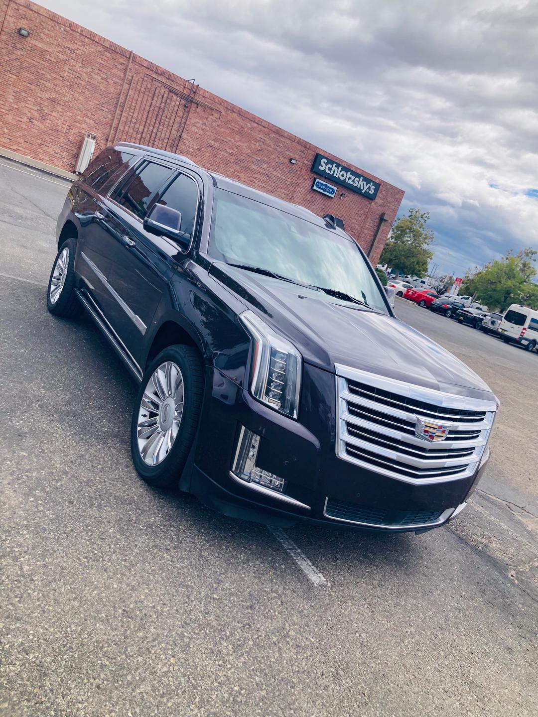 Cadillac_Escalade 