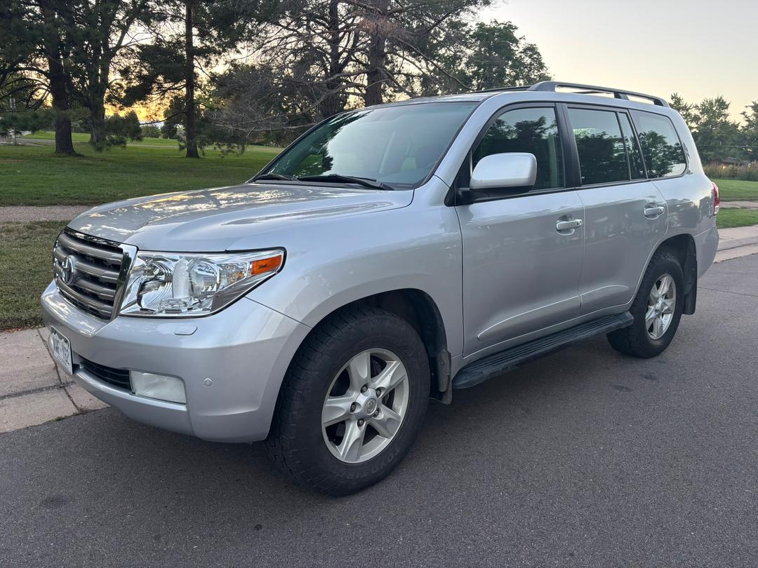 Toyota_Land Cruiser 