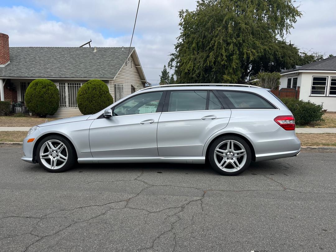 Mercedes-Benz_E Class 