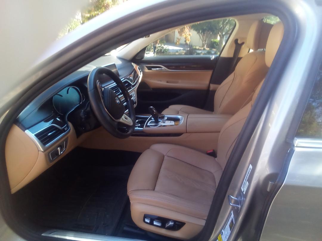 BMW_7-Series 