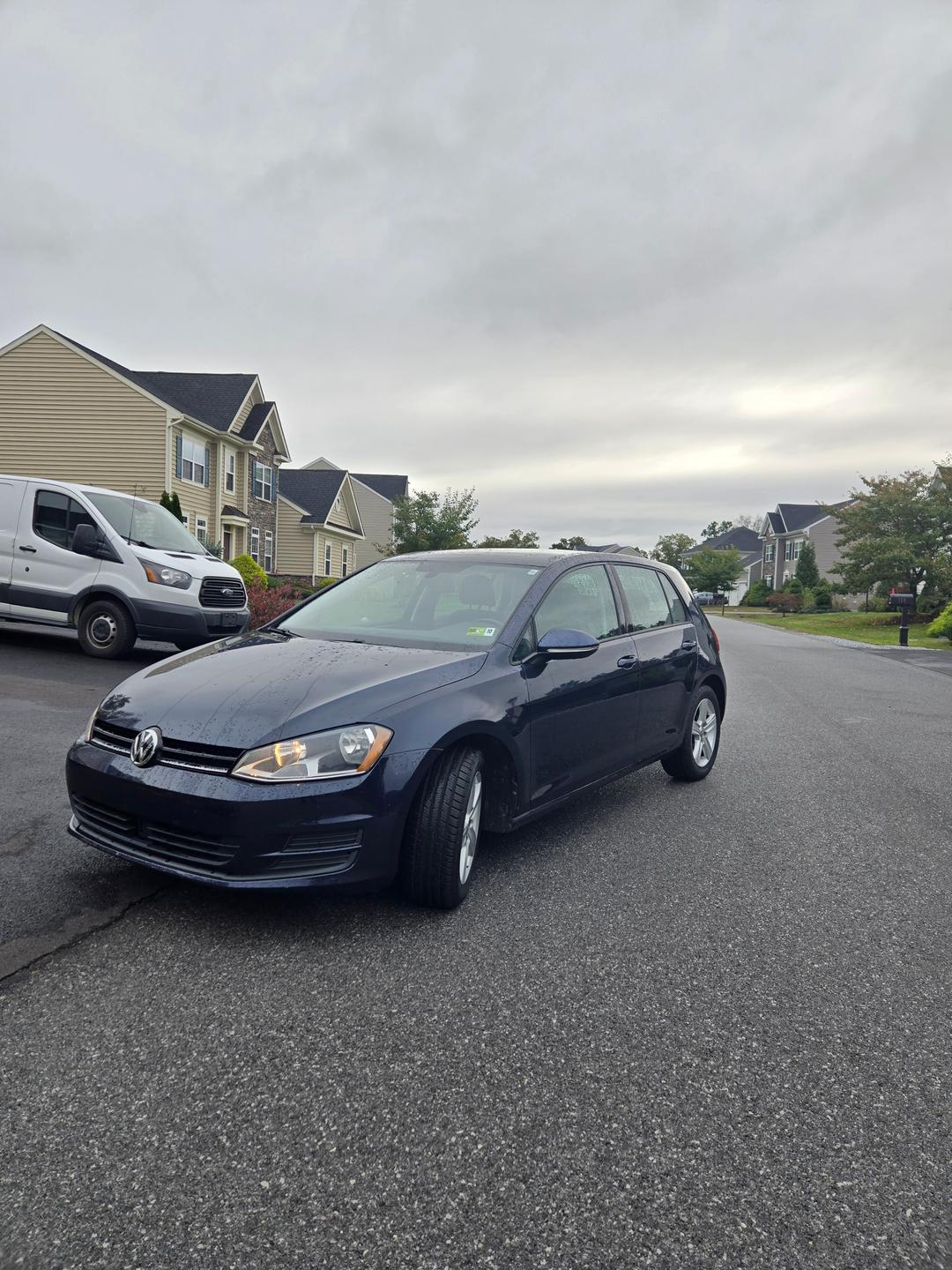 Volkswagen_Golf 