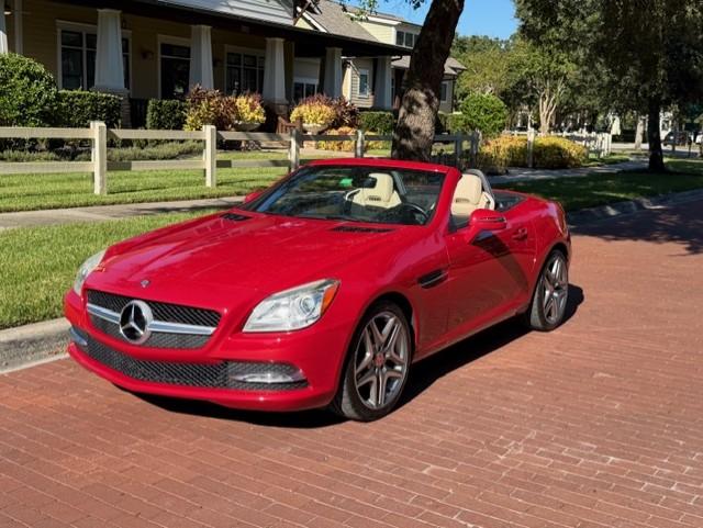 Mercedes-Benz_SLK Class 