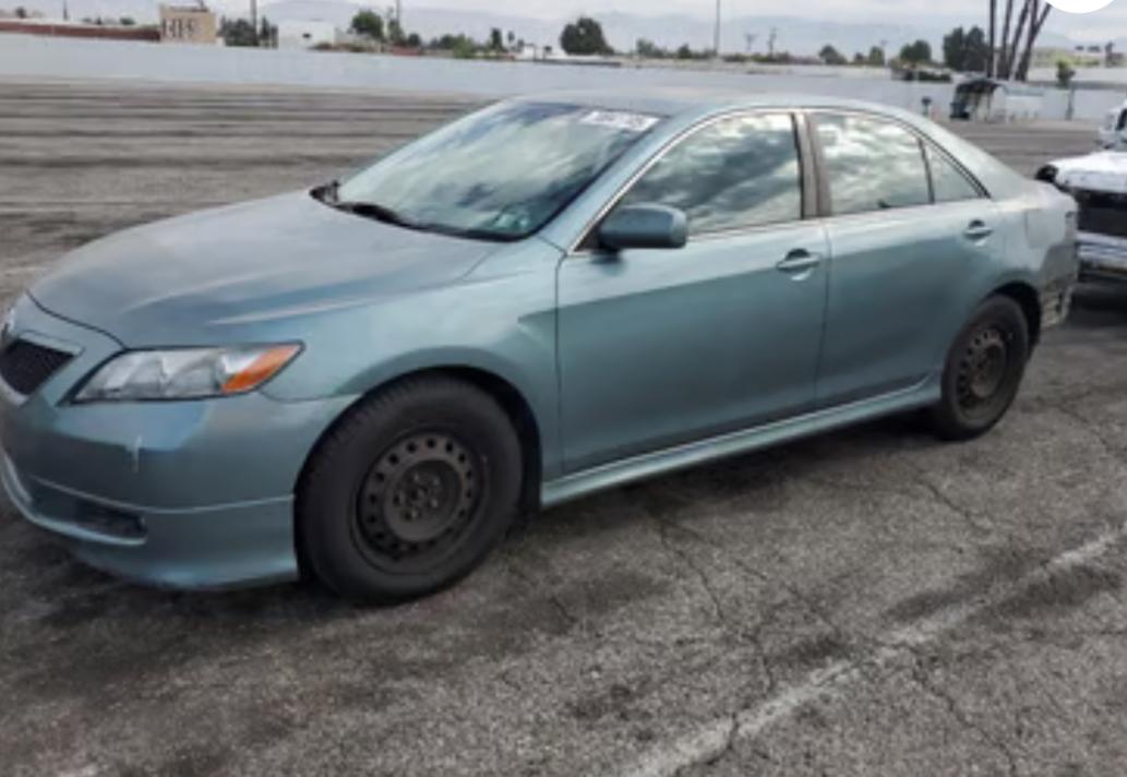 Toyota_Camry 