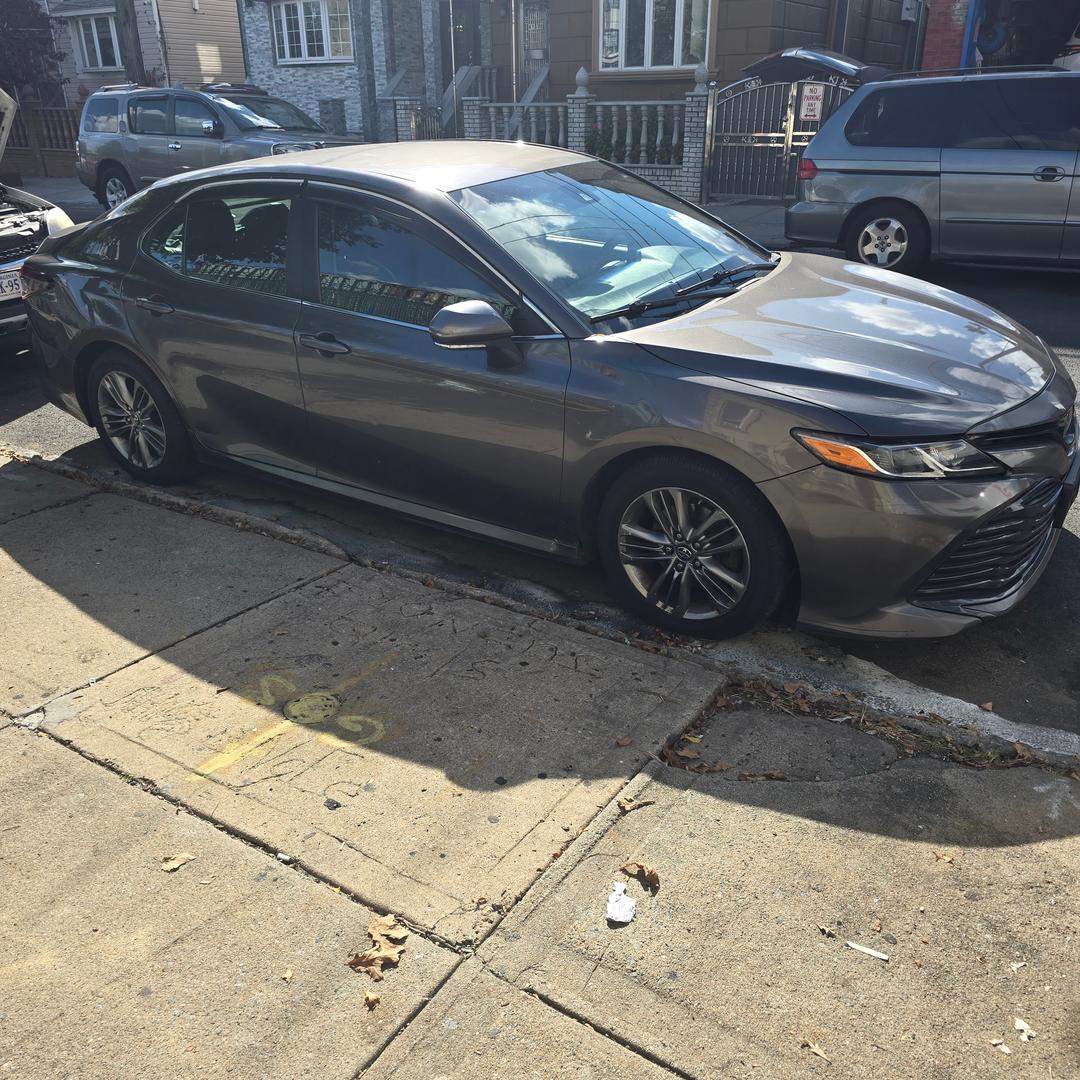 Toyota_Camry 