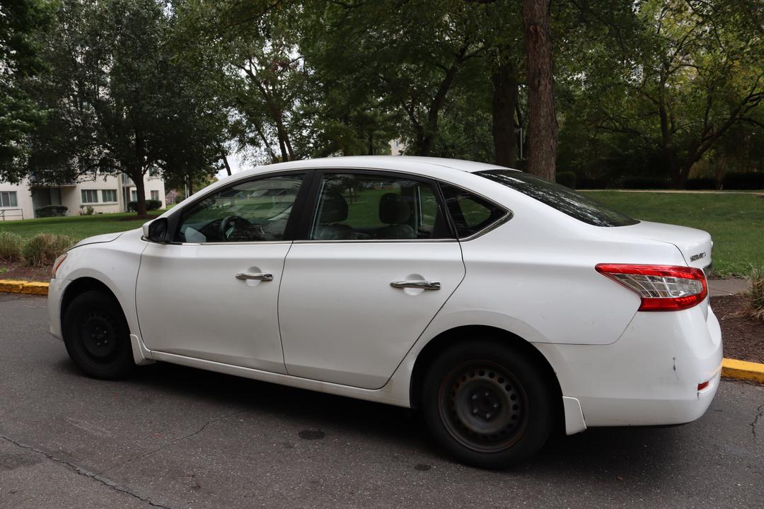Nissan_Sentra 