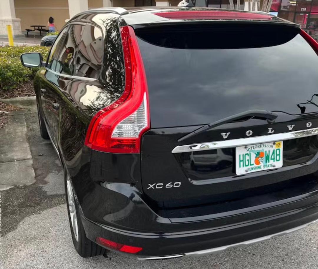 Volvo_XC60 