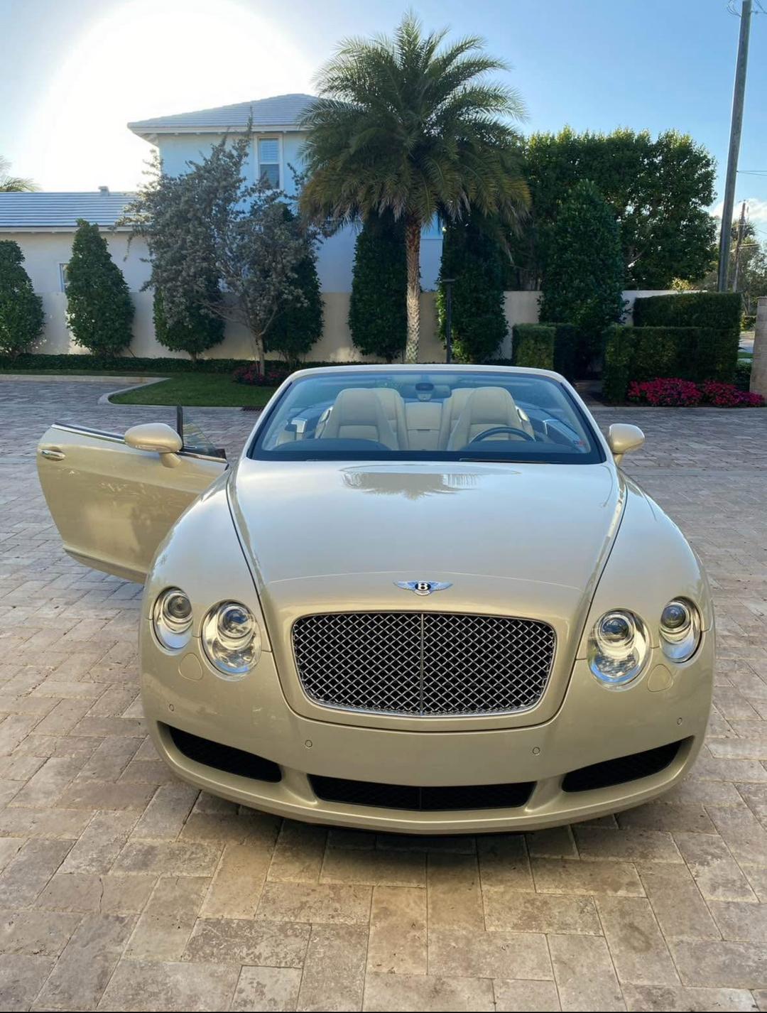 Bentley _Continental GTC Convertible 