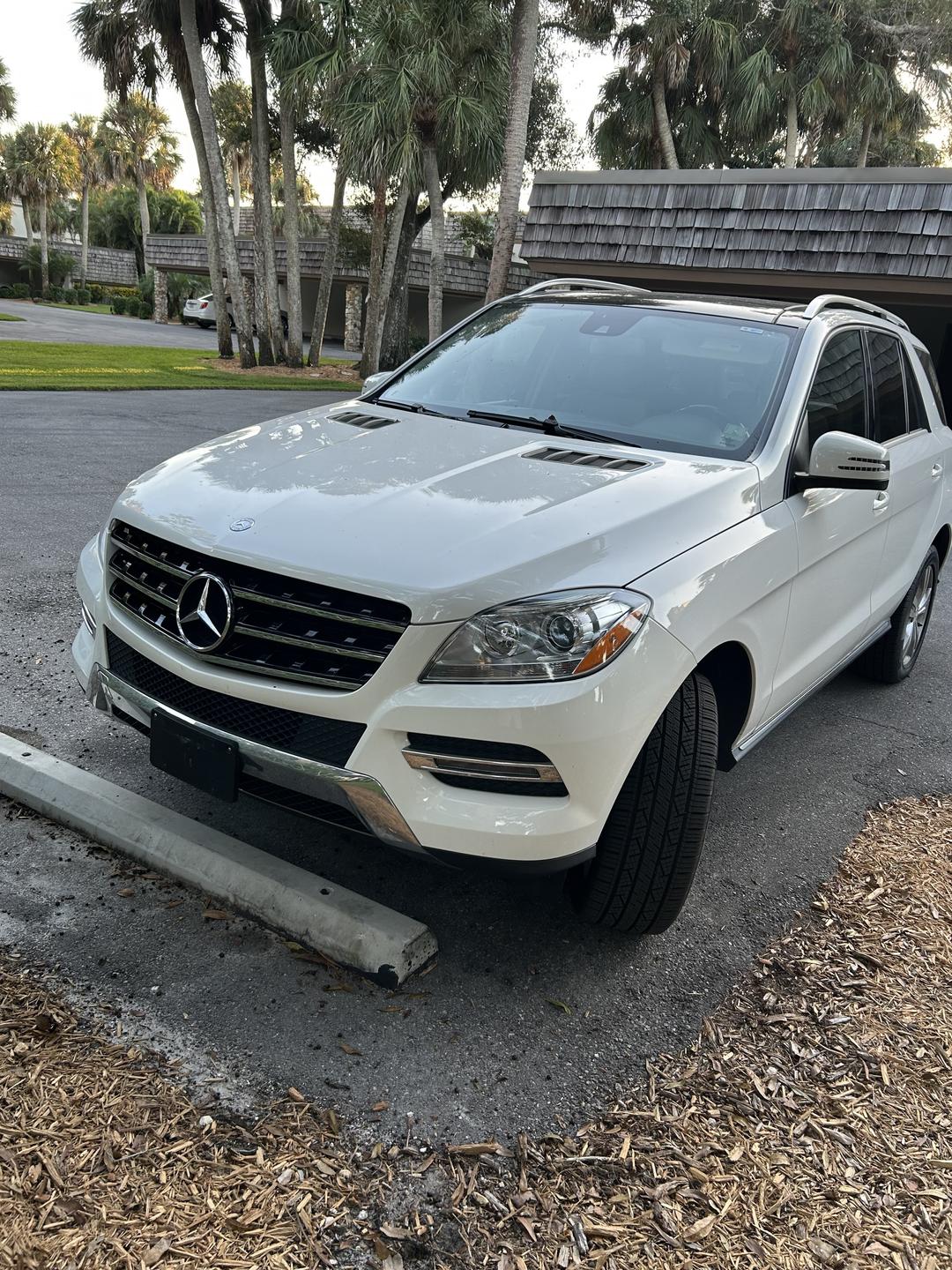 Mercedes-Benz_M Class 