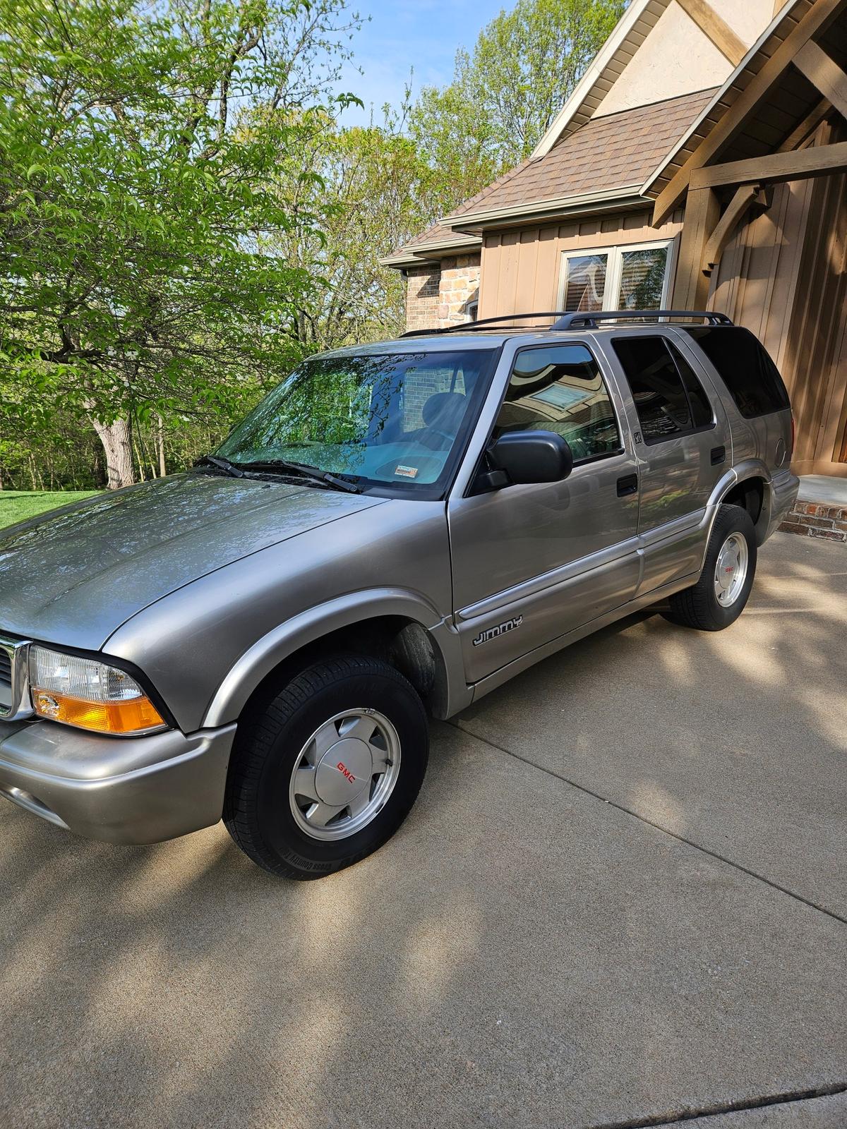 car_image_564x480 - 