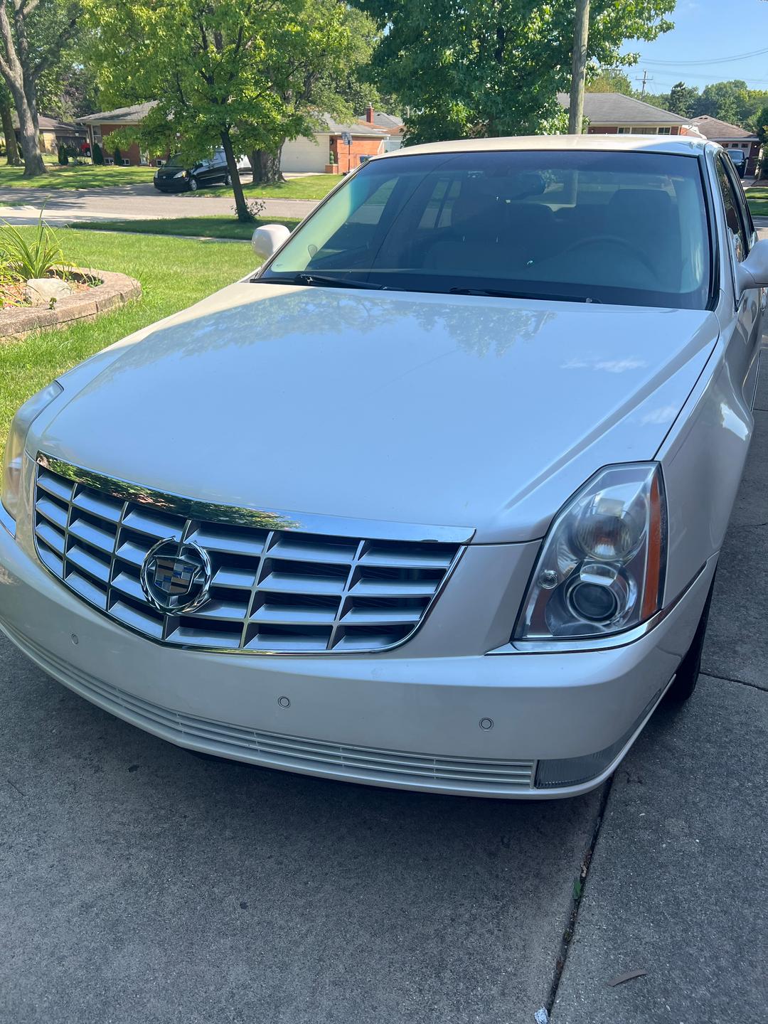 Cadillac_DTS 