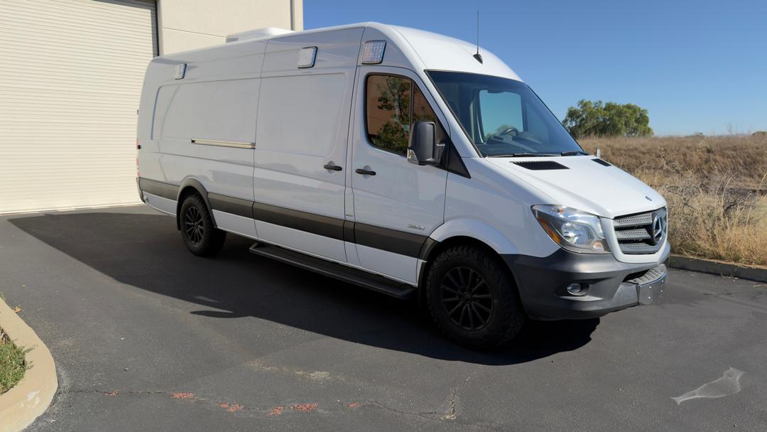 Mercedes-Benz_Sprinter 2500 
