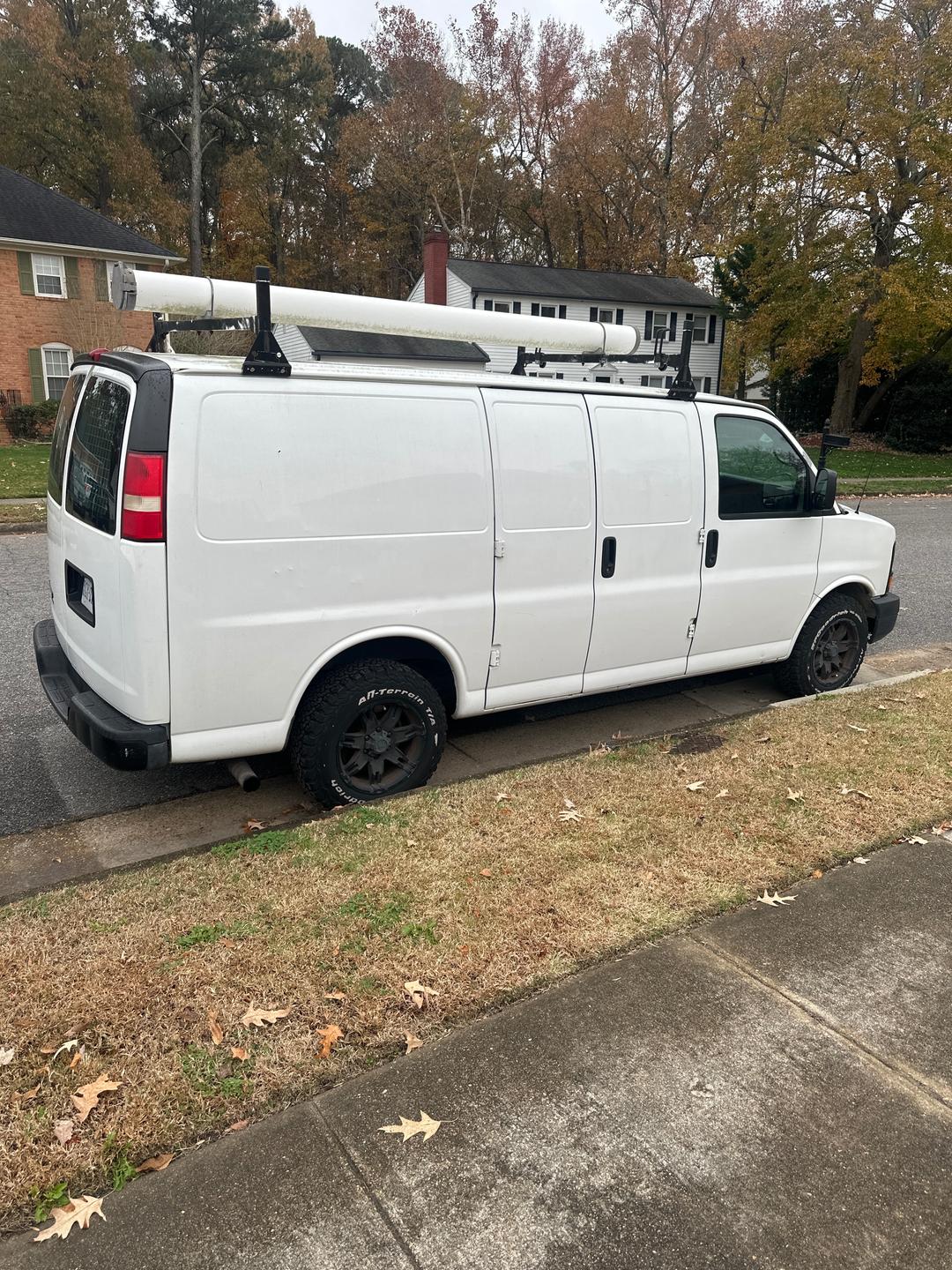 Chevrolet_G1500 Vans 