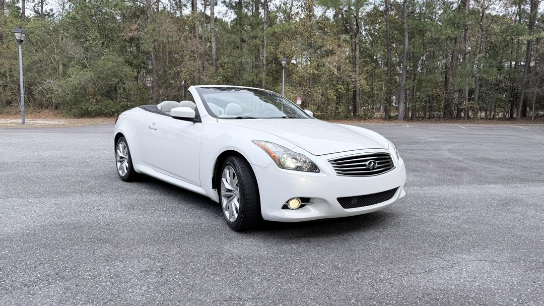 INFINITI_G37 