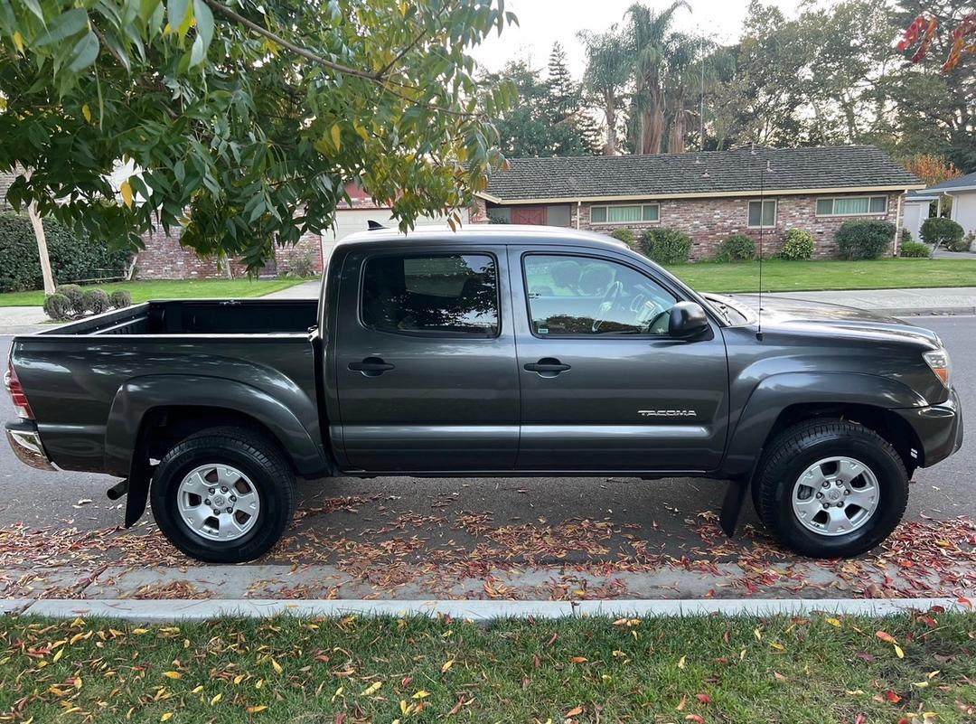 TOYOTA_Tacoma 