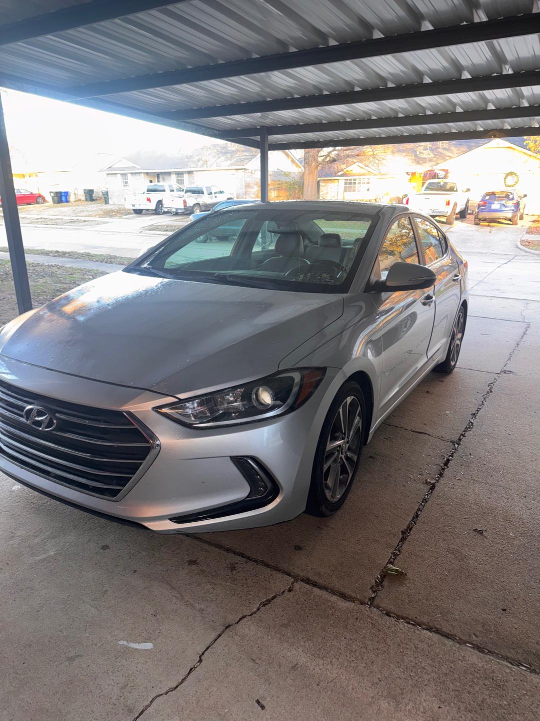 Hyundai_Elantra 