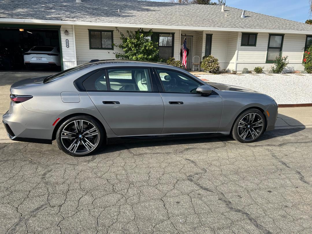 BMW_7-Series 