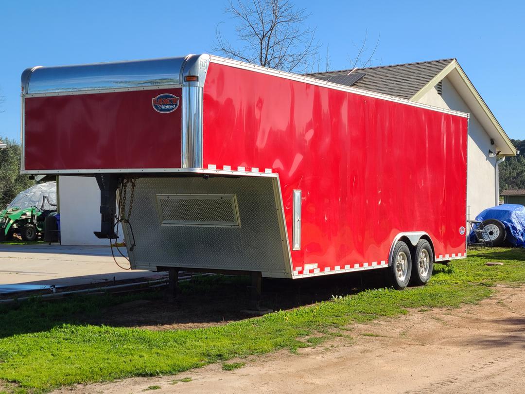 UNITED TRAILERS_United Trailers 