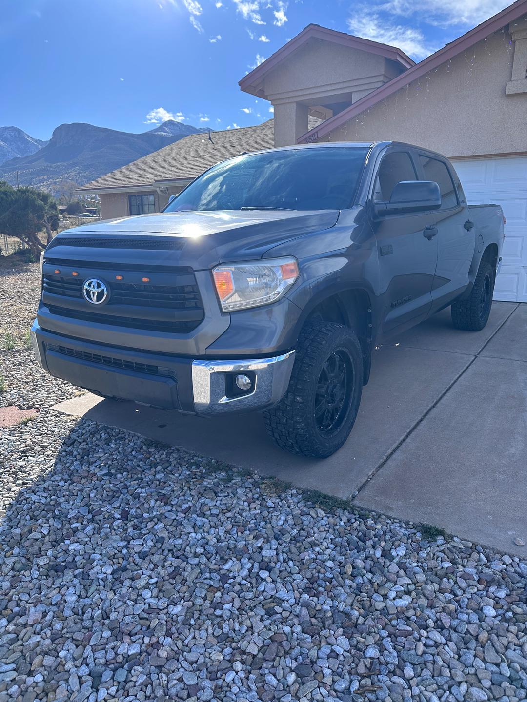 Toyota_Tundra 