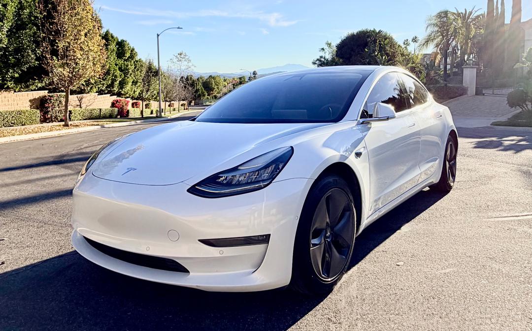 Tesla_Model 3 