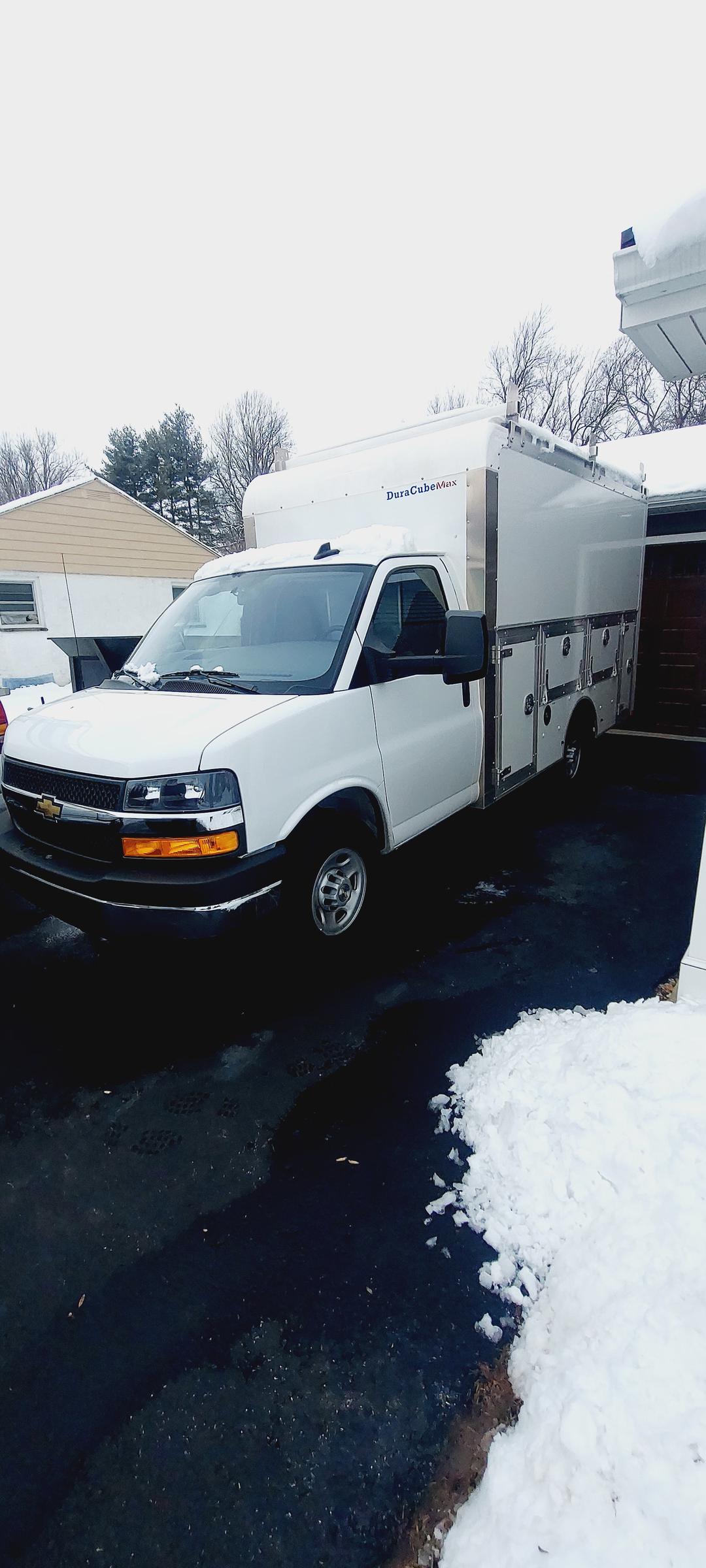 Chevrolet_Commercial Vans 