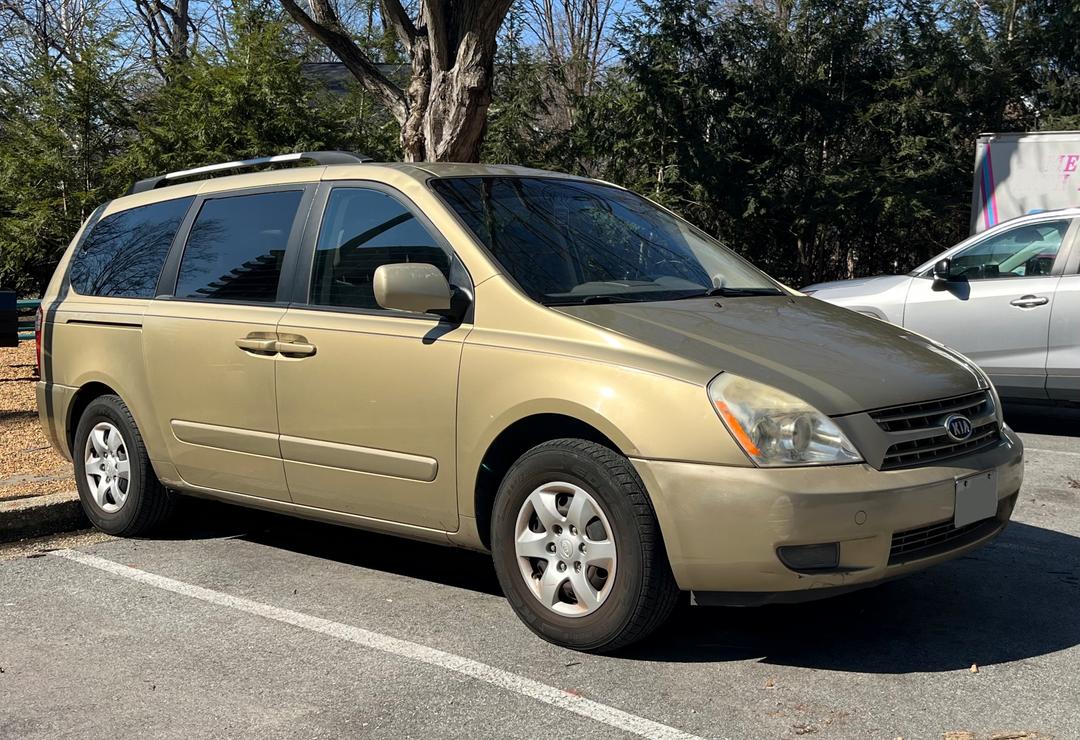 Kia_Sedona 