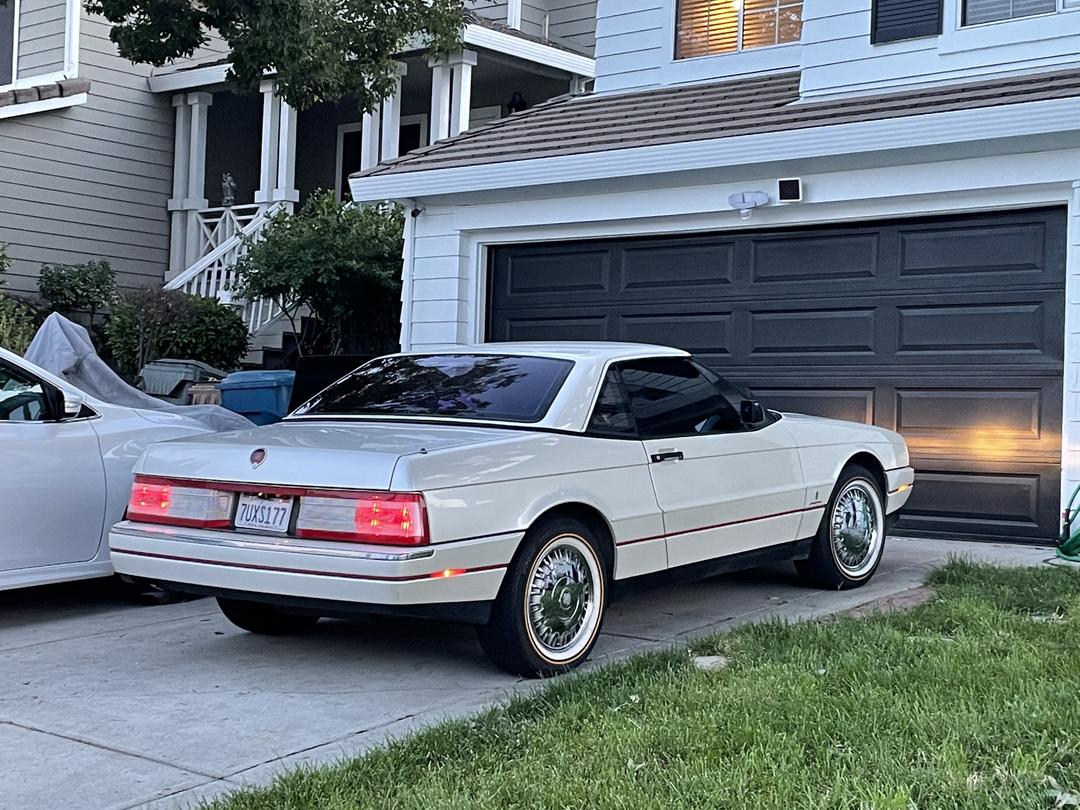 Cadillac_Allante 