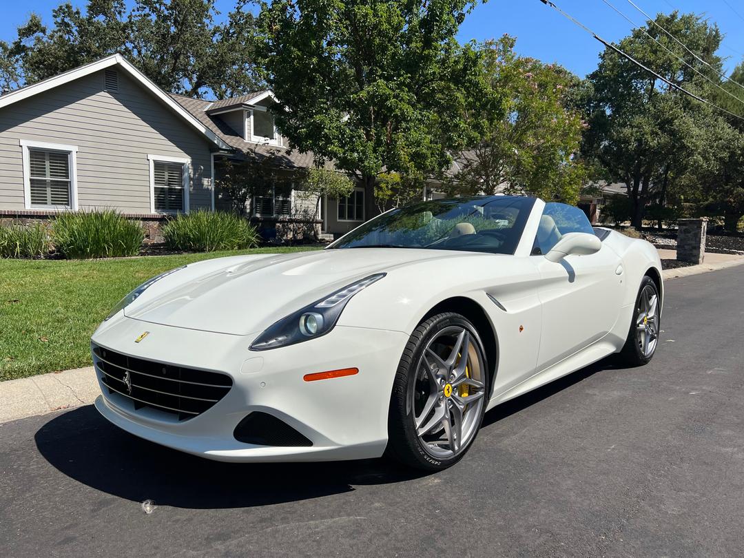 Ferrari_California T 