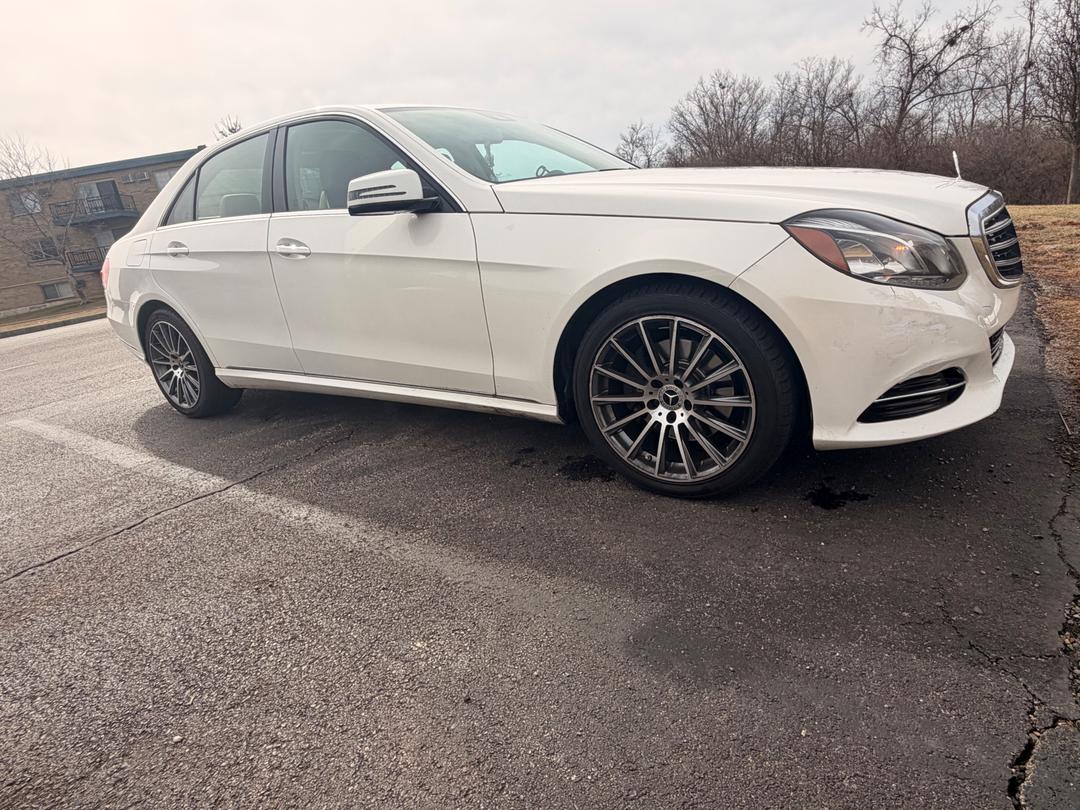 Mercedes-Benz_E Class 