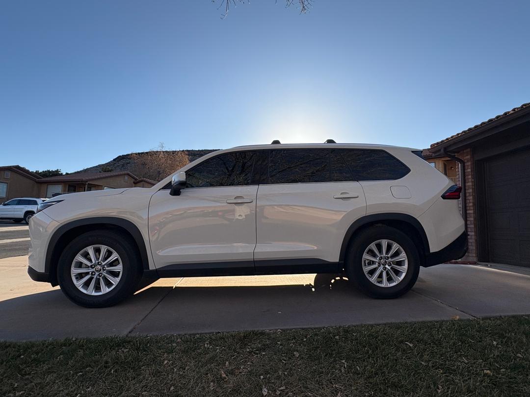 Toyota_Grand Highlander 