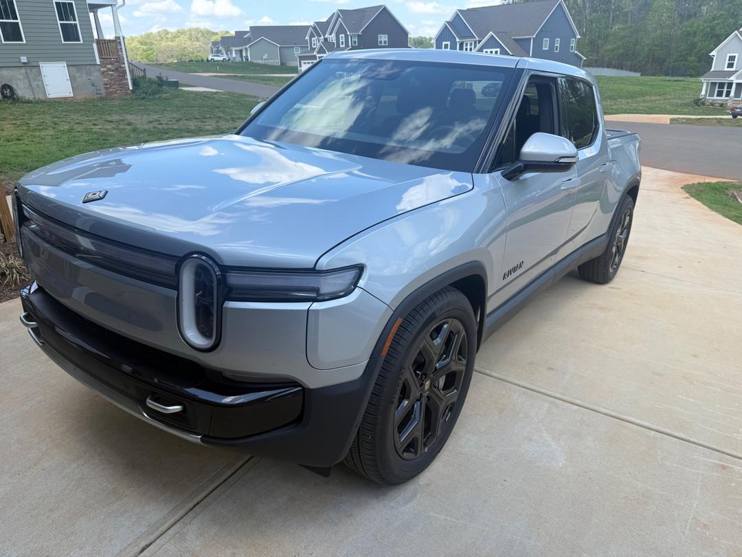 Rivian_R1T 