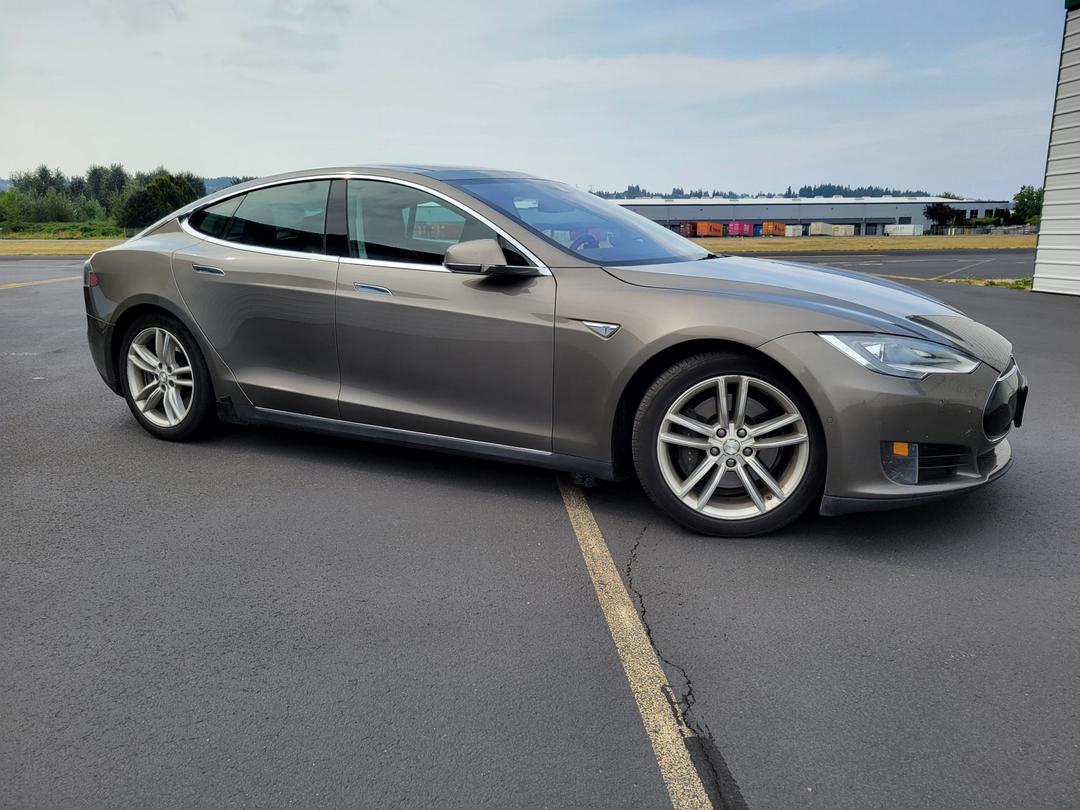 Tesla_Model S 
