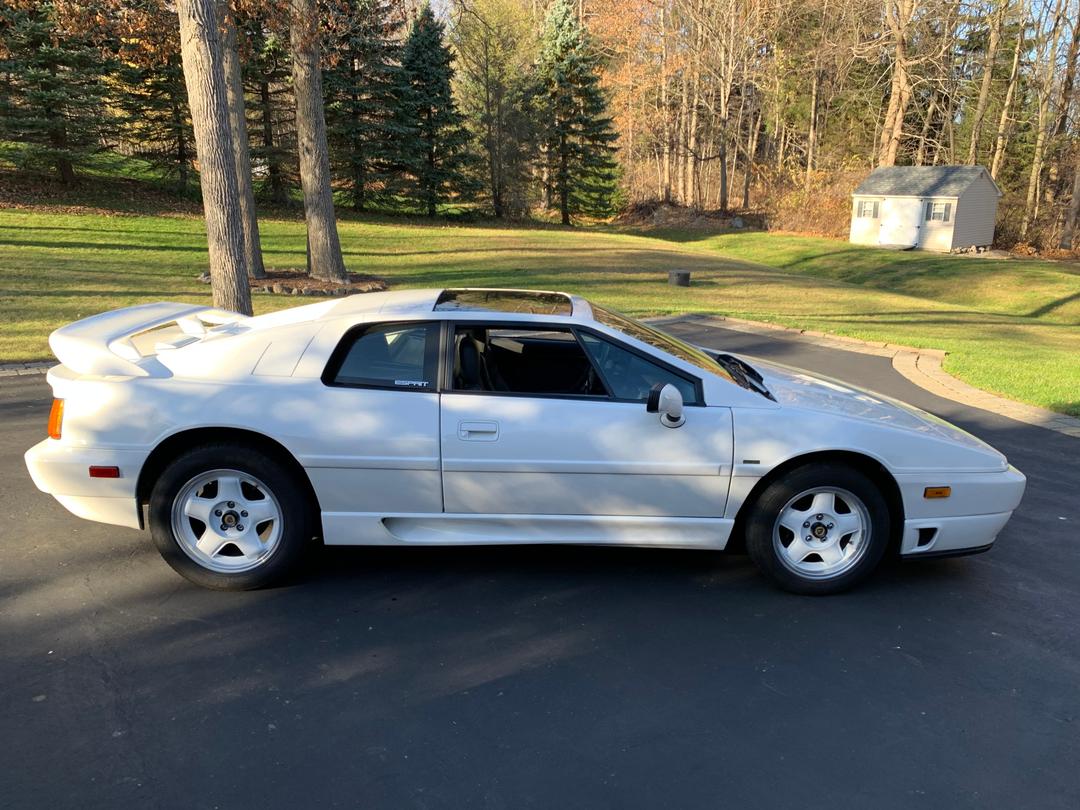 Lotus_Esprit SE Coupe Turbo 