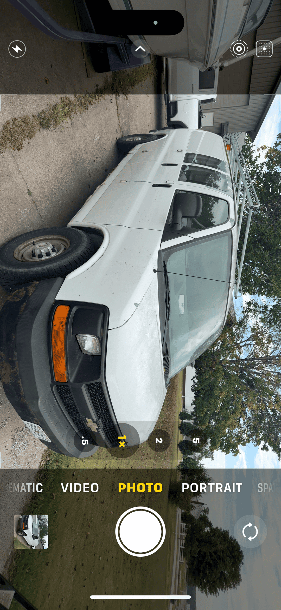 Chevrolet_G3500 Vans 