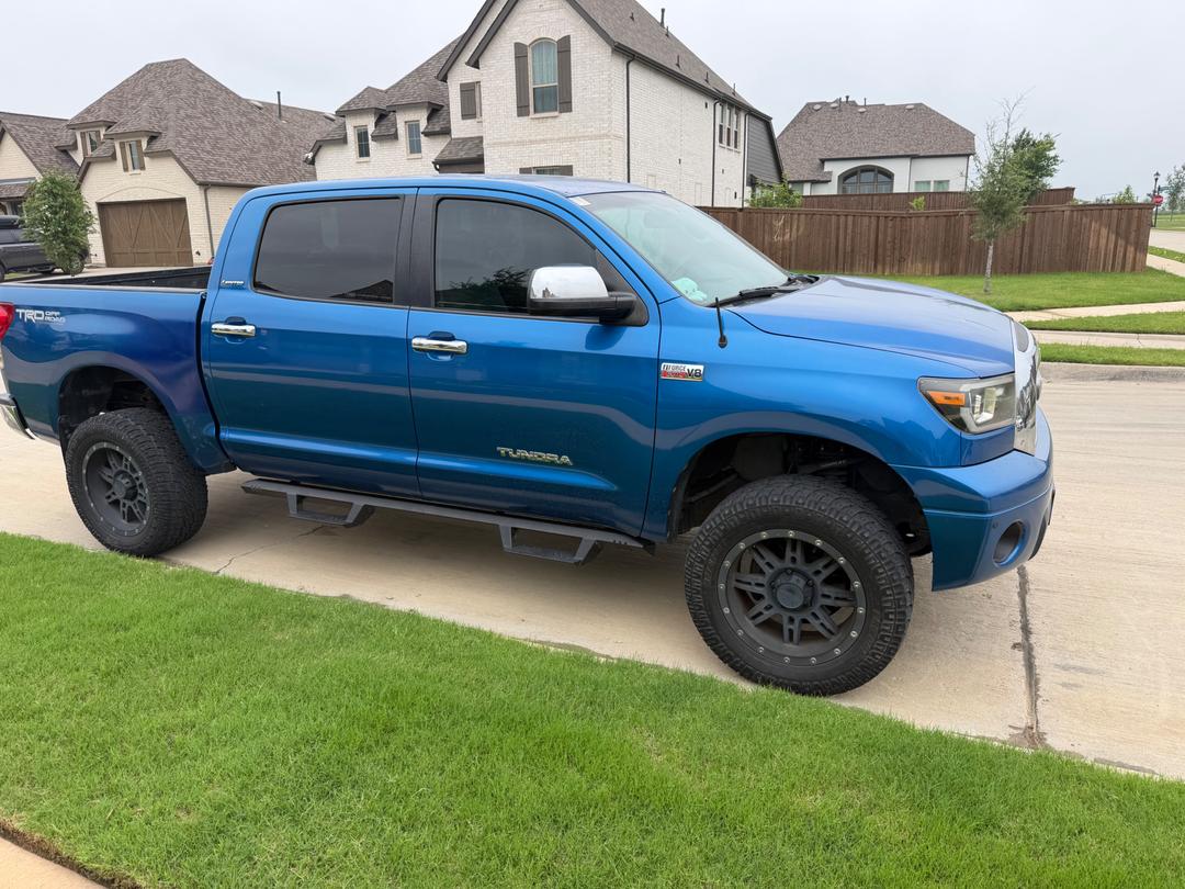 Toyota_Tundra 