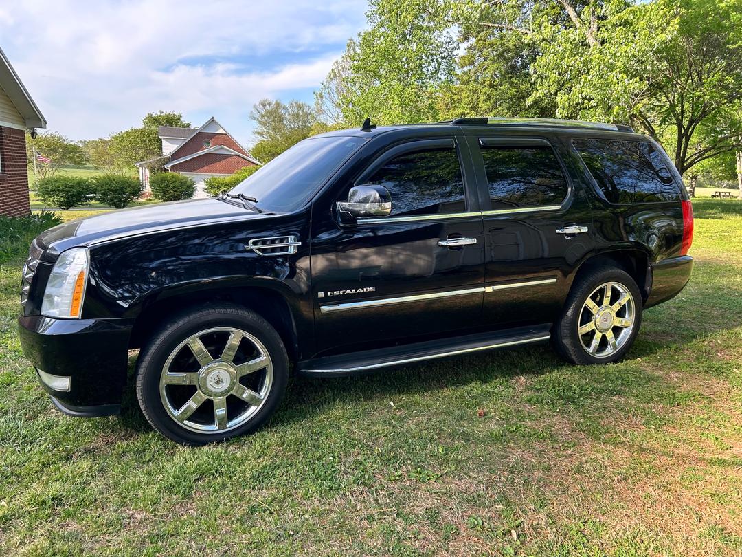 Cadillac_Escalade 