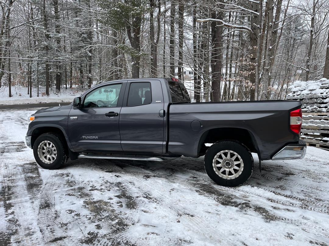 Toyota_Tundra 