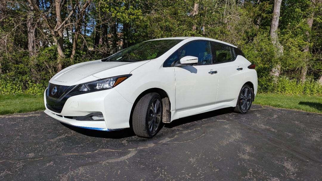 Nissan_LEAF 