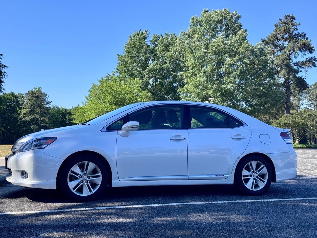 Lexus_HS 250h 