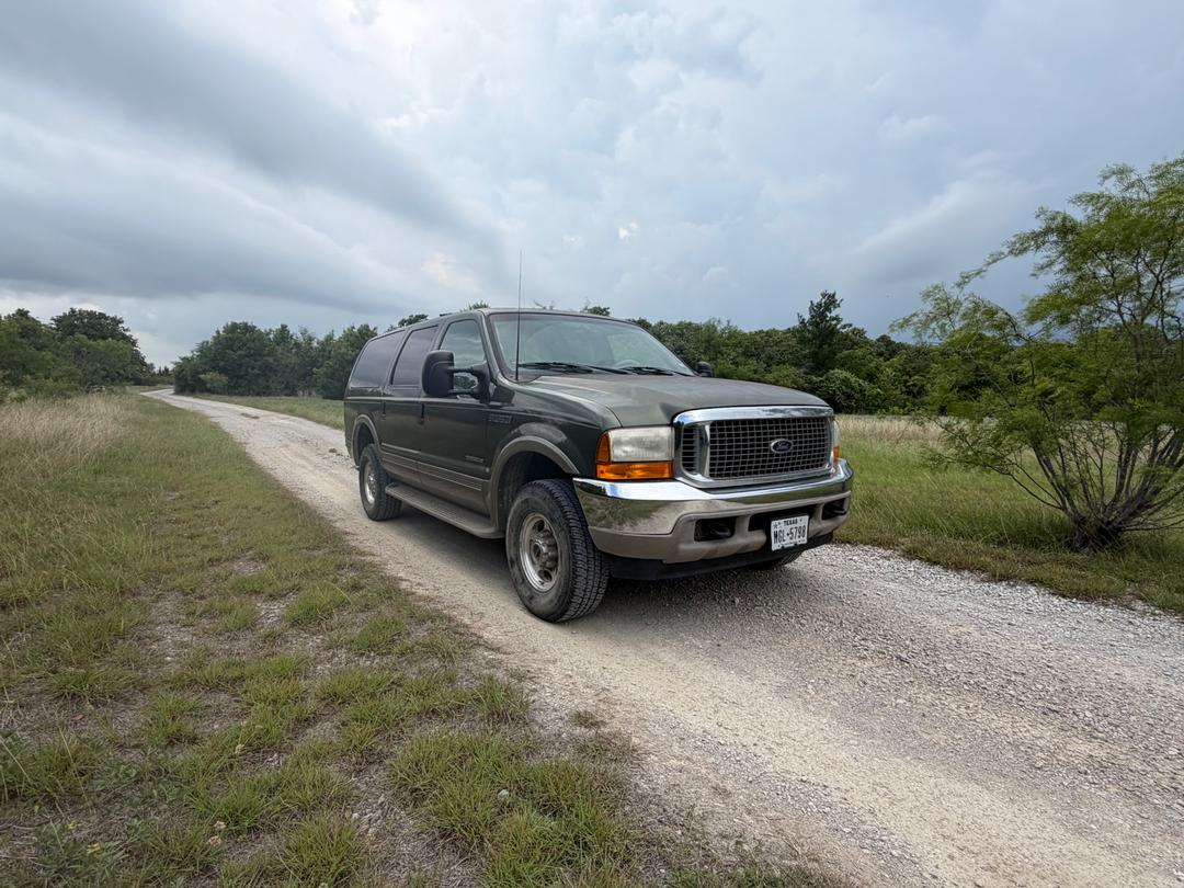 Ford_Excursion 