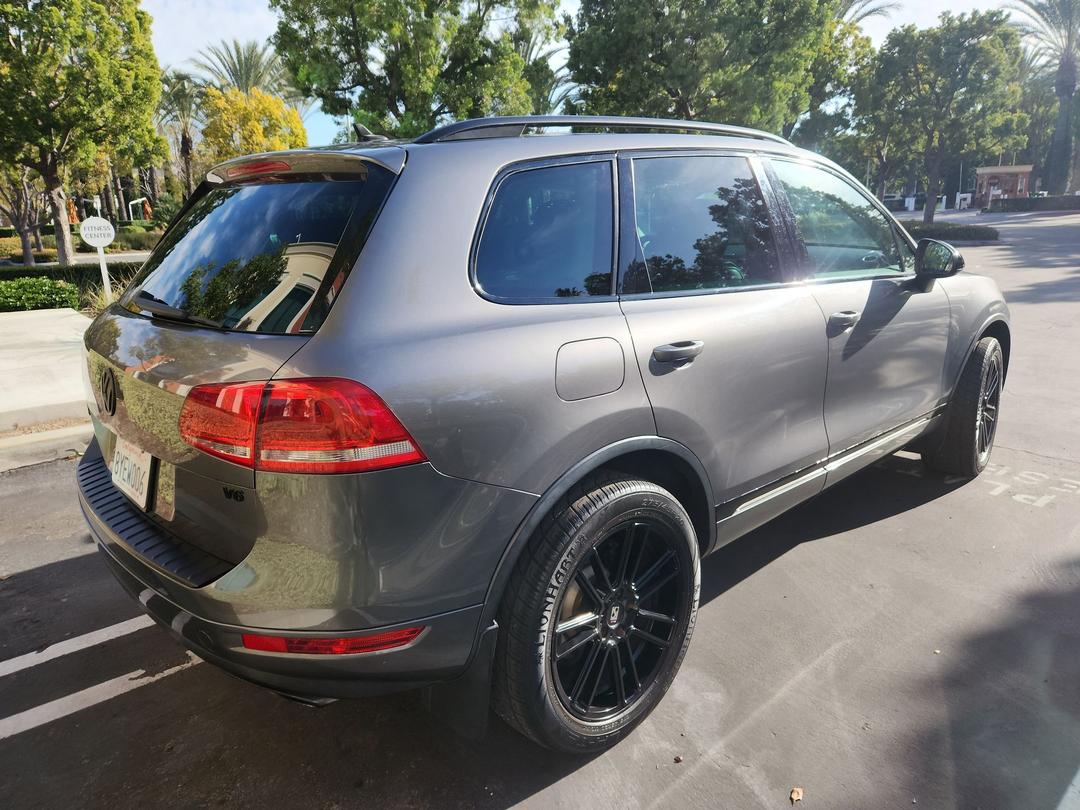 Volkswagen_Touareg 