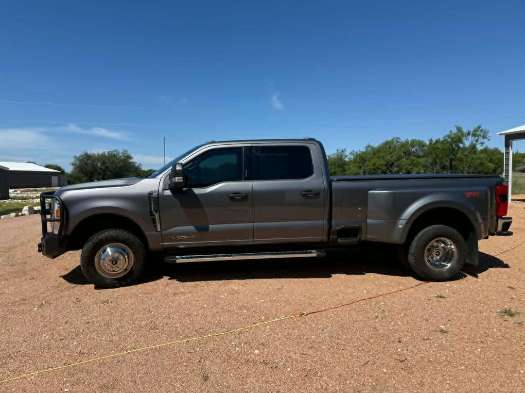 Ford_F-350 SD 