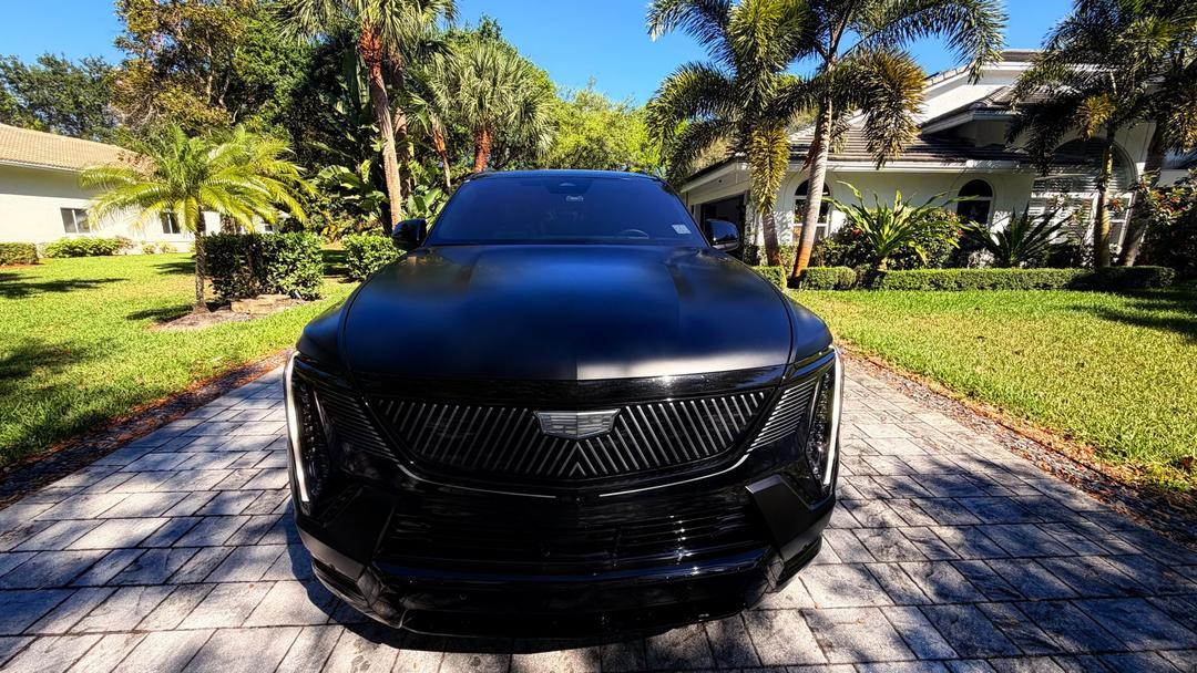 Cadillac_Escalade IQL 