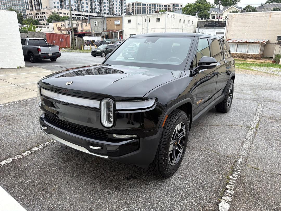 Rivian_R1S 