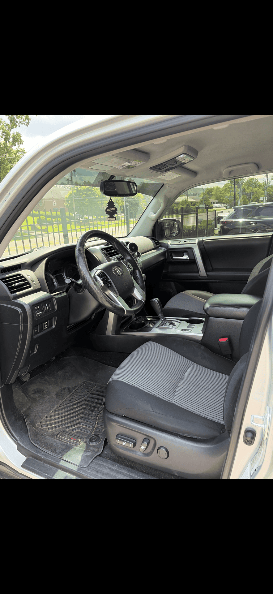 car_image_564x480 - 
