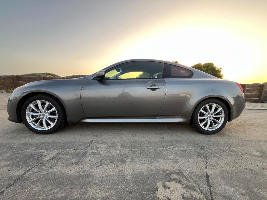 INFINITI_G37 