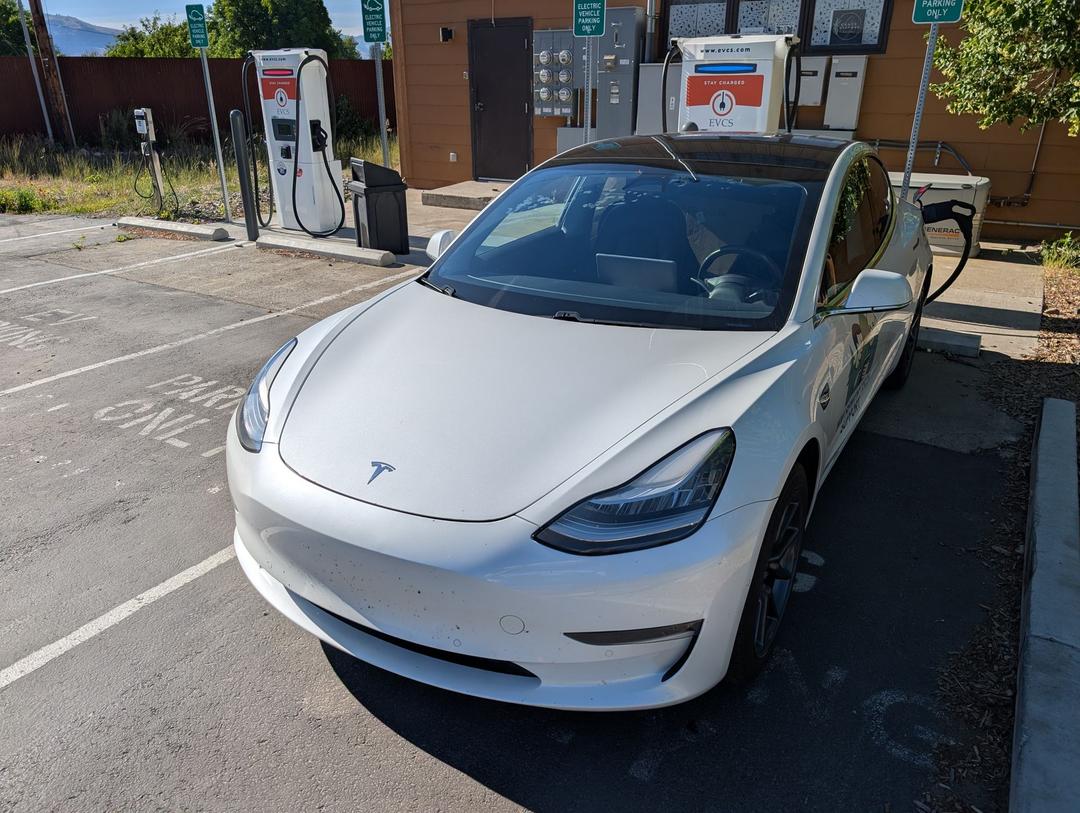 Tesla_Model 3 