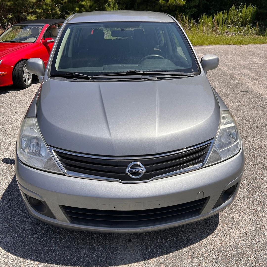 Nissan_Versa 