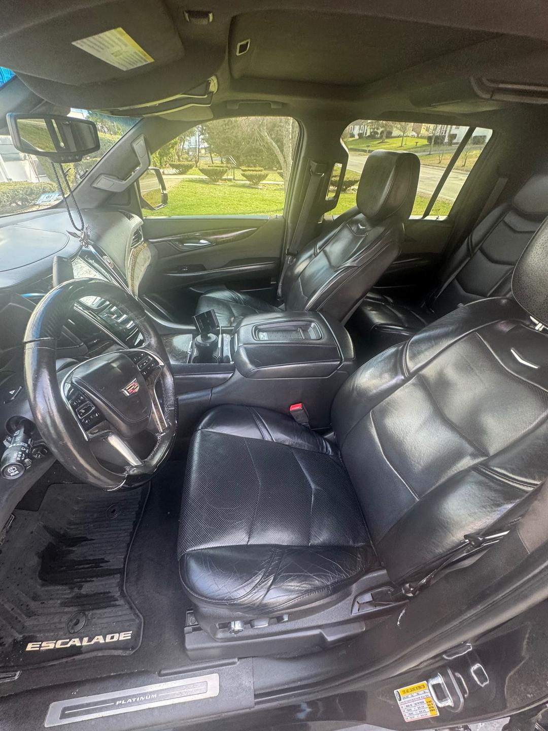 Cadillac_Escalade 