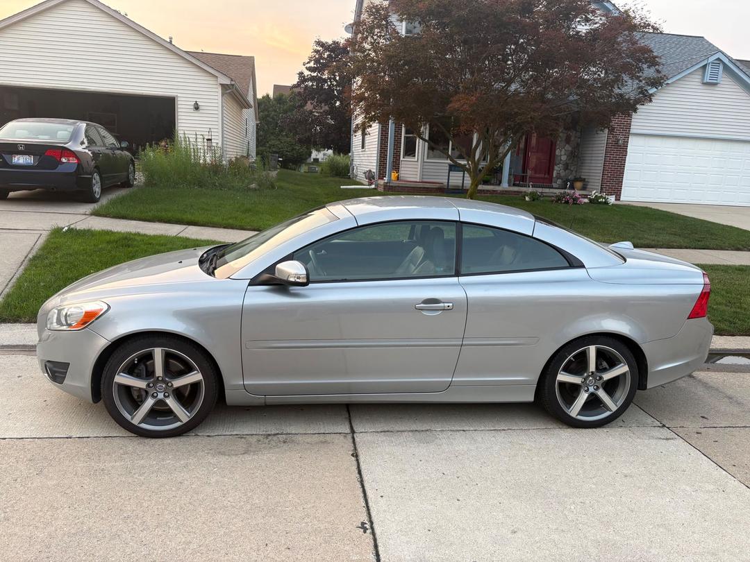 Volvo_C70 