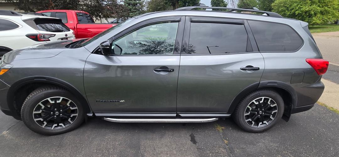 Nissan_Pathfinder 